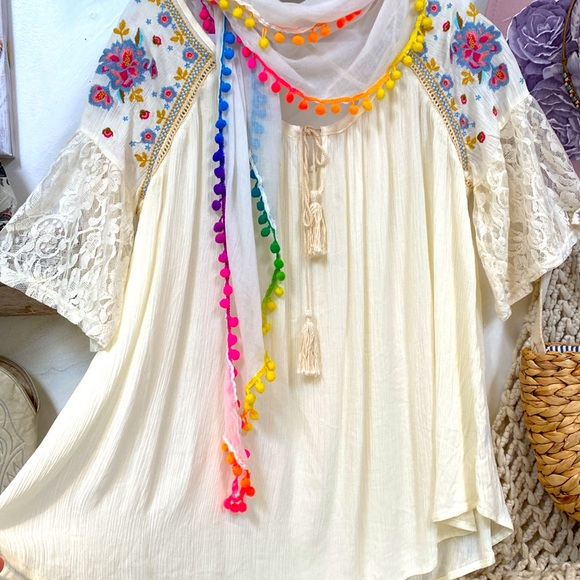 Cross Back boho Embroidered Lace Sleeves Blouse PTP-26/L-32 BNWT - Picture 4 of 10